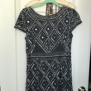 ADRIANNA PAPELL cap sleeve beaded cocktail dress